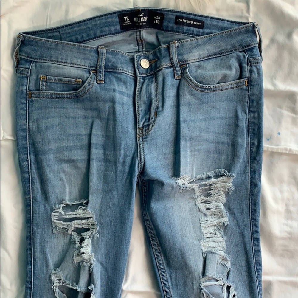 One pair Hollister 7r ripped jeans